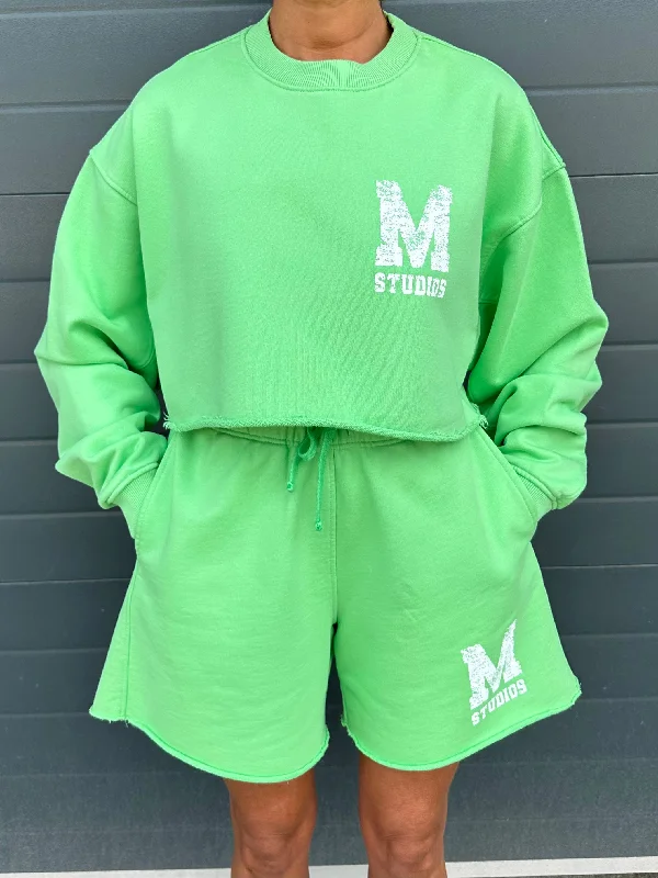 Bargain Alert Apple Green M Studios Cropped Sweatshirt.