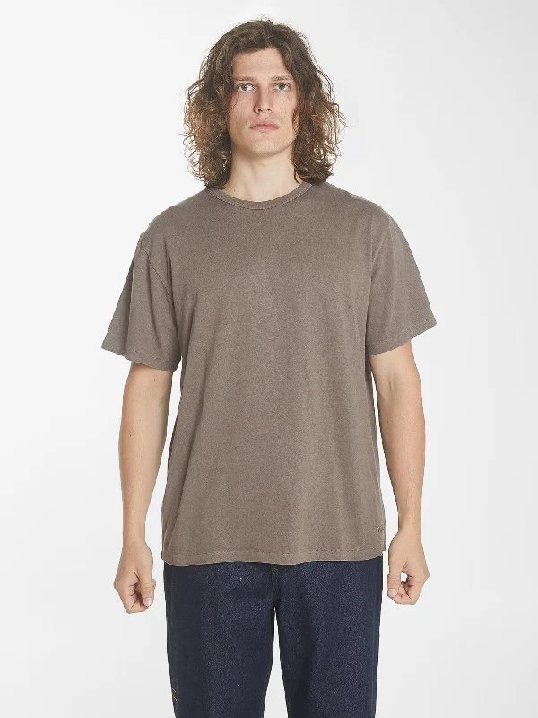 Deal Alert Hemp Thrills Embro Merch Fit Tee - Light Canteen
