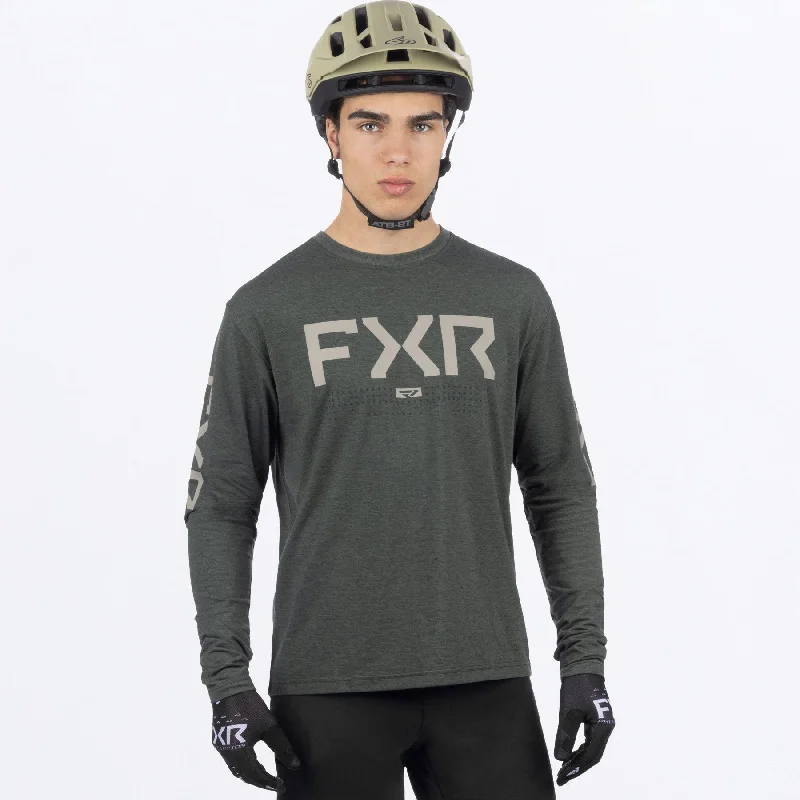 Weekend Bargains to Indulge In Men's Helium Tech LS Jersey