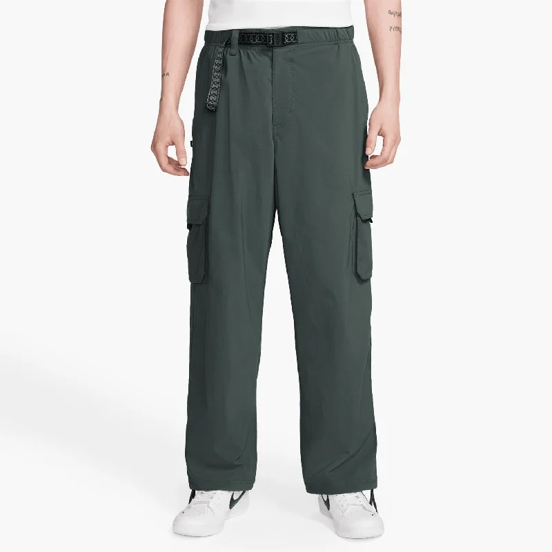 Super Savings Sb Kearny Cargo Pants In Vintage Green